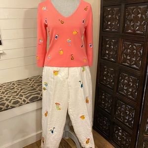Embroidered sweater and matching linen capris